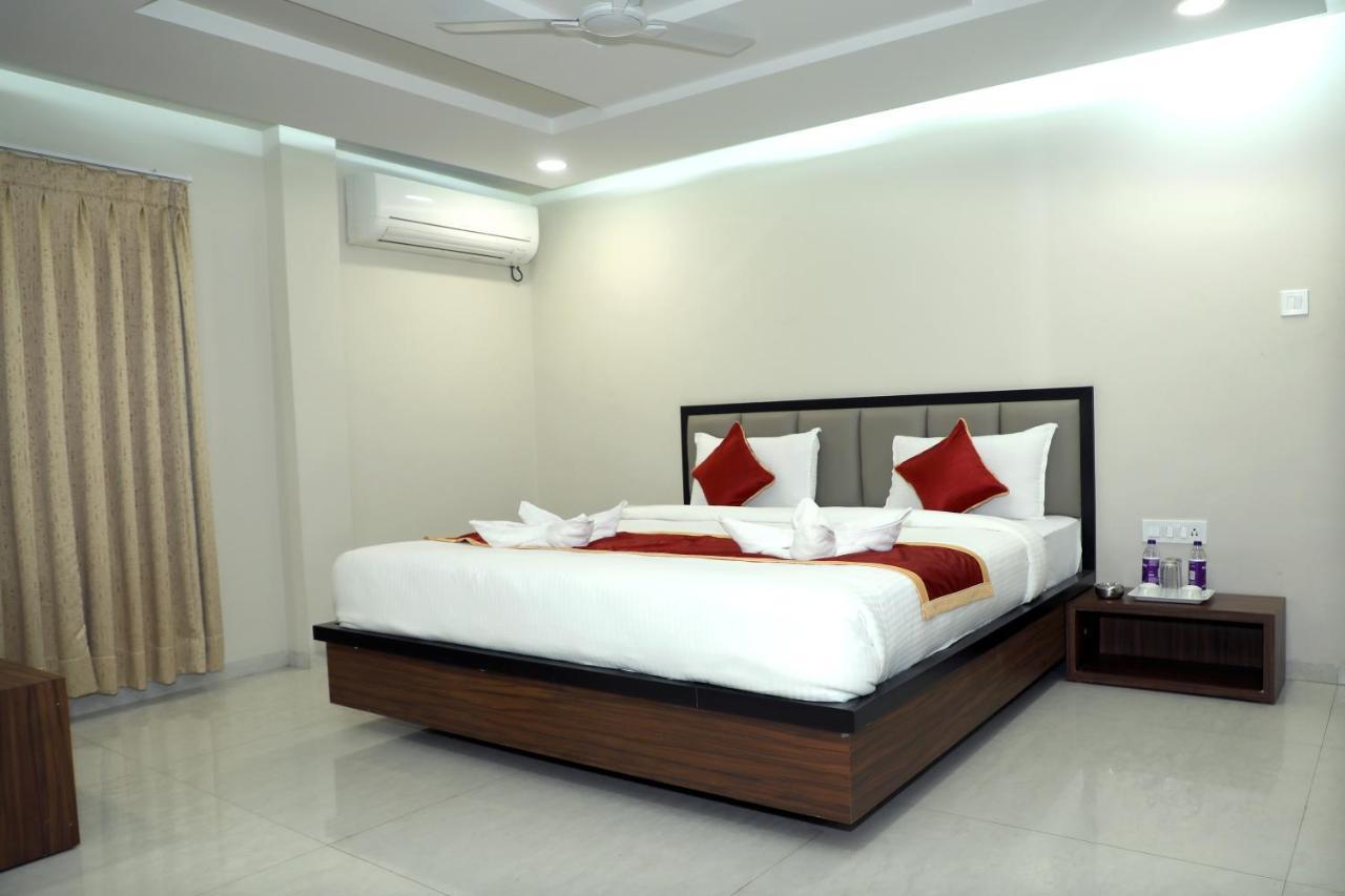 Vov Hotels Vijayapura Bijāpur 外观 照片